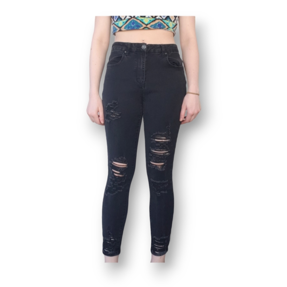 Rue21 black curvy high rise ripped ankle jeggings